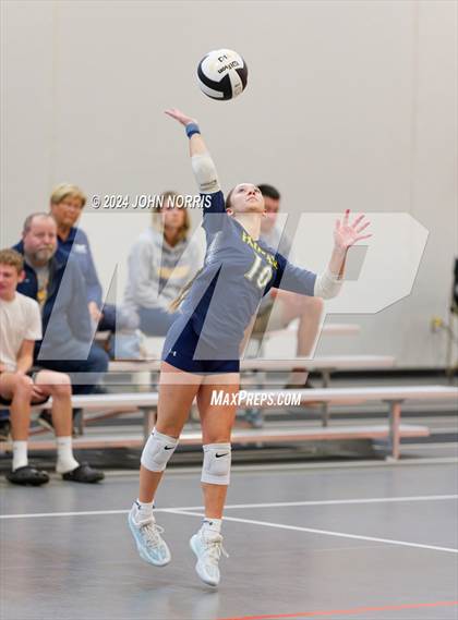 Thumbnail 3 in Rochester vs. Fairfield (Warsaw Invite) photogallery.