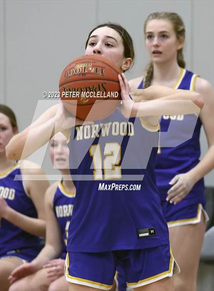 Thumbnail 1 in Norwood vs Pentucket Regional (MIAA Division 2 Round of 16) photogallery.