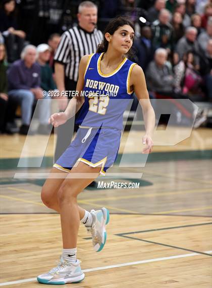Thumbnail 2 in Norwood vs Pentucket Regional (MIAA Division 2 Round of 16) photogallery.