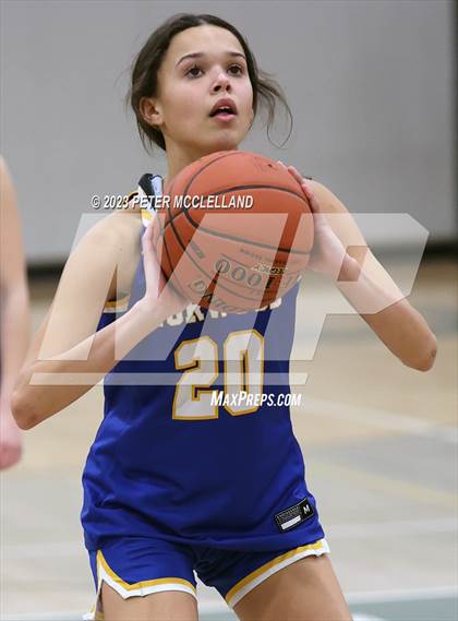 Thumbnail 3 in Norwood vs Pentucket Regional (MIAA Division 2 Round of 16) photogallery.