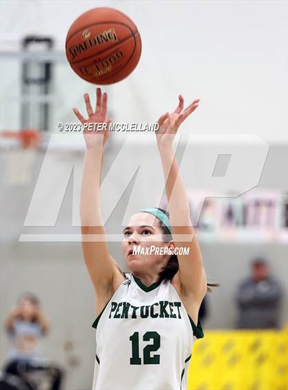 Thumbnail 1 in Norwood vs Pentucket Regional (MIAA Division 2 Round of 16) photogallery.