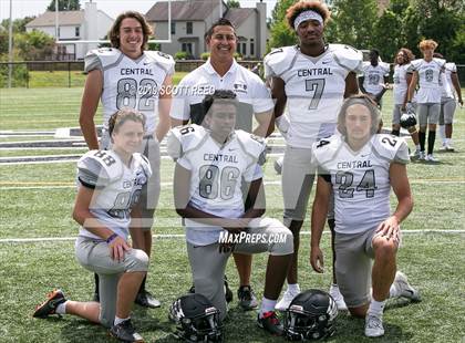 Thumbnail 1 in Westerville Central Picture Day photogallery.