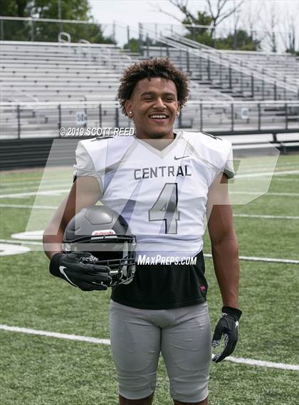 Thumbnail 1 in Westerville Central Picture Day photogallery.