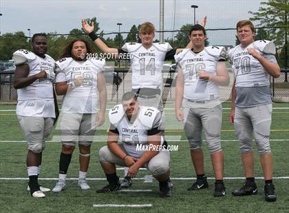 Thumbnail 3 in Westerville Central Picture Day photogallery.