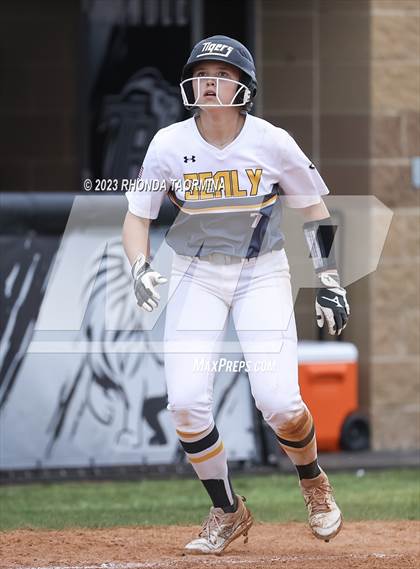 Thumbnail 3 in Sealy vs Randle photogallery.