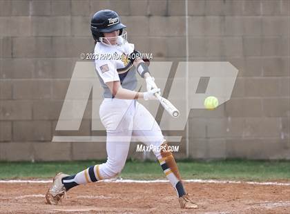 Thumbnail 1 in Sealy vs Randle photogallery.
