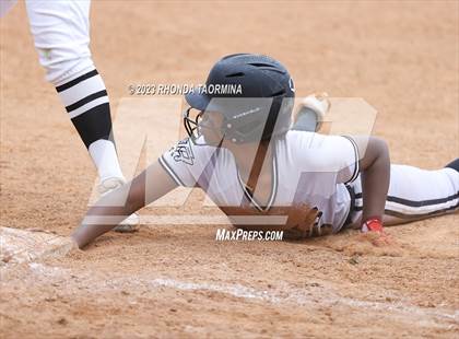 Thumbnail 1 in Sealy vs Randle photogallery.