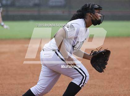 Thumbnail 3 in Sealy vs Randle photogallery.