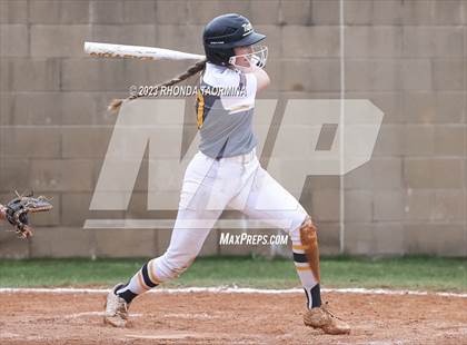Thumbnail 2 in Sealy vs Randle photogallery.