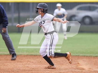 Thumbnail 3 in Sealy vs Randle photogallery.