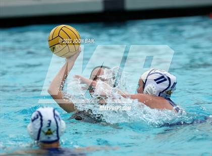 Thumbnail 3 in Terra Linda vs Moreau Catholic (Battle of the Bay) photogallery.