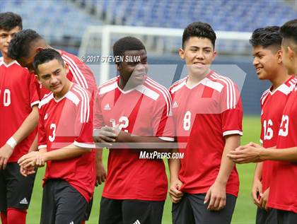 Thumbnail 3 in Hoover vs. St. Augustine (City Championship @ Qualcomm Stadium) photogallery.
