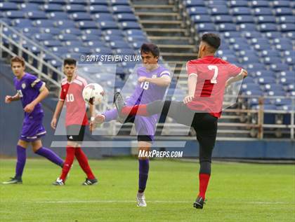 Thumbnail 2 in Hoover vs. St. Augustine (City Championship @ Qualcomm Stadium) photogallery.
