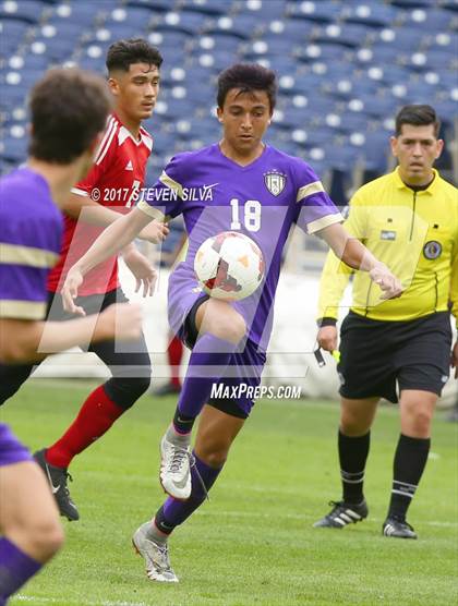 Thumbnail 2 in Hoover vs. St. Augustine (City Championship @ Qualcomm Stadium) photogallery.