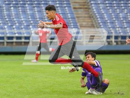 Thumbnail 2 in Hoover vs. St. Augustine (City Championship @ Qualcomm Stadium) photogallery.