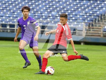 Thumbnail 2 in Hoover vs. St. Augustine (City Championship @ Qualcomm Stadium) photogallery.