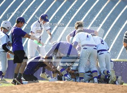 Thumbnail 2 in South Beauregard vs. Kaplan (LHSAA 3A Round 2 Playoff) photogallery.