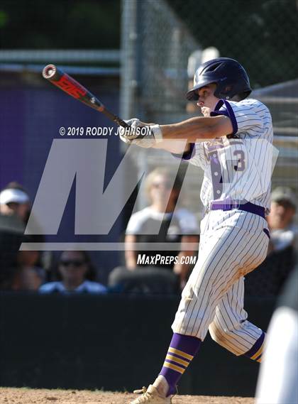 Thumbnail 1 in South Beauregard vs. Kaplan (LHSAA 3A Round 2 Playoff) photogallery.