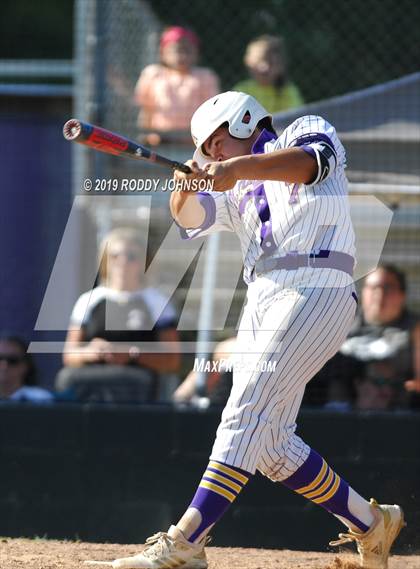 Thumbnail 3 in South Beauregard vs. Kaplan (LHSAA 3A Round 2 Playoff) photogallery.