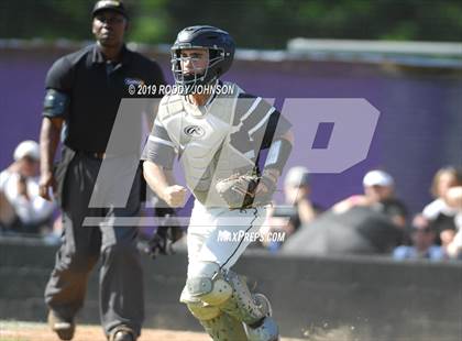 Thumbnail 3 in South Beauregard vs. Kaplan (LHSAA 3A Round 2 Playoff) photogallery.