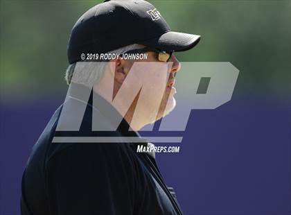 Thumbnail 2 in South Beauregard vs. Kaplan (LHSAA 3A Round 2 Playoff) photogallery.