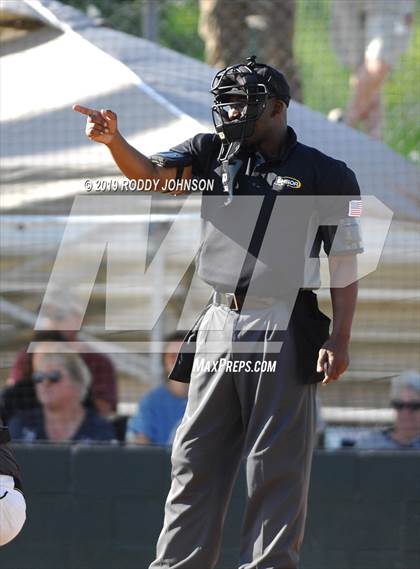 Thumbnail 3 in South Beauregard vs. Kaplan (LHSAA 3A Round 2 Playoff) photogallery.
