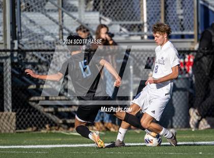Thumbnail 1 in De La Salle Collegiate @ Forest Hills Northern (MHSAA D2 Final) photogallery.