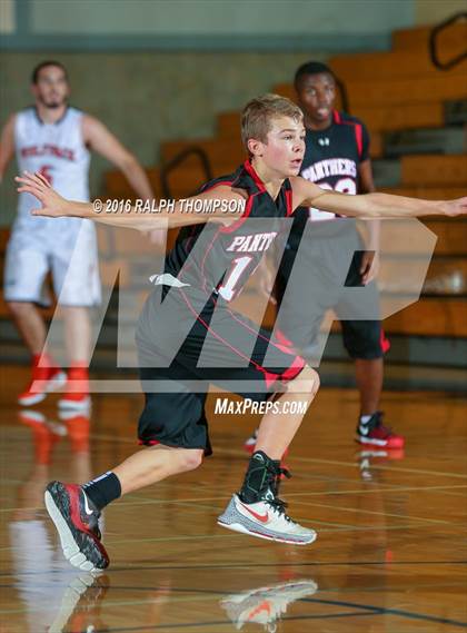 Thumbnail 1 in McKinleyville vs Cosumnes Oaks (Run with the Pack) photogallery.