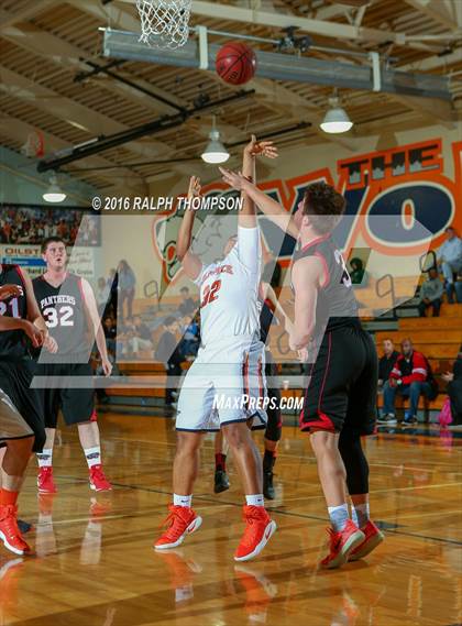 Thumbnail 1 in McKinleyville vs Cosumnes Oaks (Run with the Pack) photogallery.