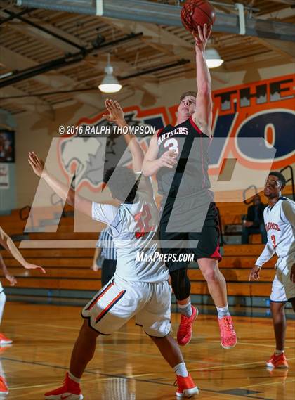 Thumbnail 1 in McKinleyville vs Cosumnes Oaks (Run with the Pack) photogallery.