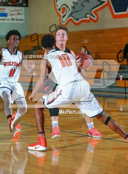 Thumbnail 1 in McKinleyville vs Cosumnes Oaks (Run with the Pack) photogallery.