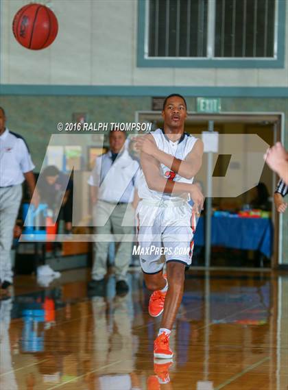 Thumbnail 1 in McKinleyville vs Cosumnes Oaks (Run with the Pack) photogallery.