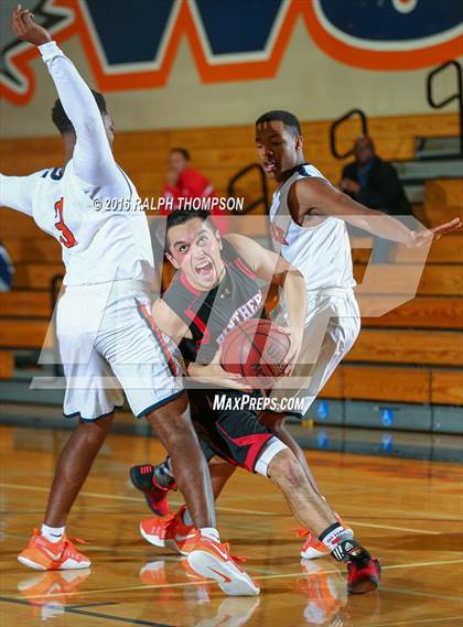 Thumbnail 1 in McKinleyville vs Cosumnes Oaks (Run with the Pack) photogallery.