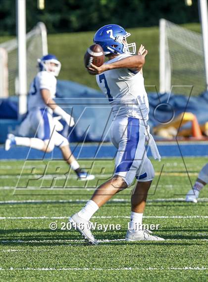 Thumbnail 3 in Covington Catholic vs Oak Hills (Crosstown Showdown) photogallery.