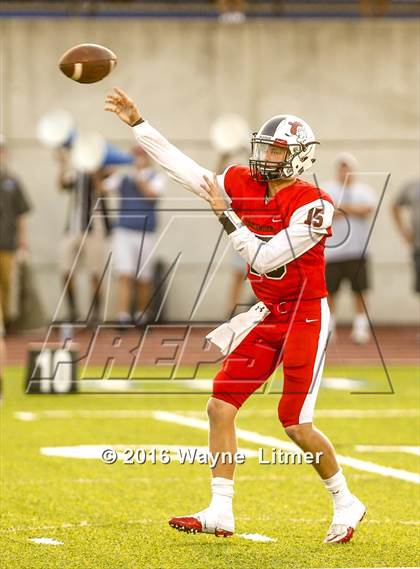 Thumbnail 1 in Covington Catholic vs Oak Hills (Crosstown Showdown) photogallery.