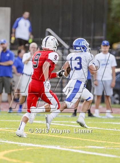Thumbnail 2 in Covington Catholic vs Oak Hills (Crosstown Showdown) photogallery.