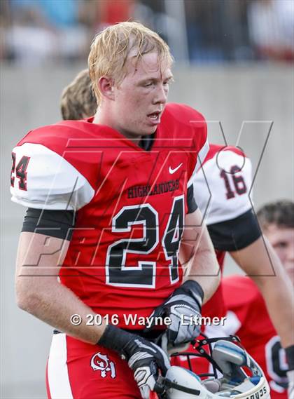 Thumbnail 1 in Covington Catholic vs Oak Hills (Crosstown Showdown) photogallery.