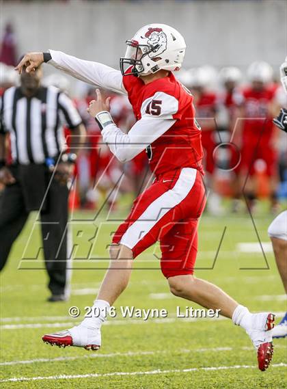 Thumbnail 1 in Covington Catholic vs Oak Hills (Crosstown Showdown) photogallery.
