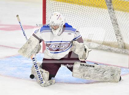 Thumbnail 2 in BBD [Brookfield/Bethel/Danbury] vs. Conard (CIAC DIII Final) photogallery.