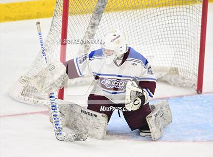 Thumbnail 2 in BBD [Brookfield/Bethel/Danbury] vs. Conard (CIAC DIII Final) photogallery.