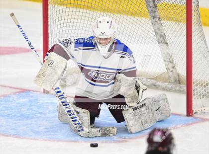 Thumbnail 2 in BBD [Brookfield/Bethel/Danbury] vs. Conard (CIAC DIII Final) photogallery.