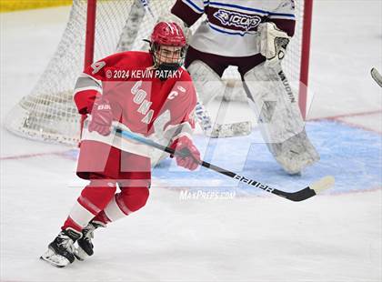 Thumbnail 2 in BBD [Brookfield/Bethel/Danbury] vs. Conard (CIAC DIII Final) photogallery.