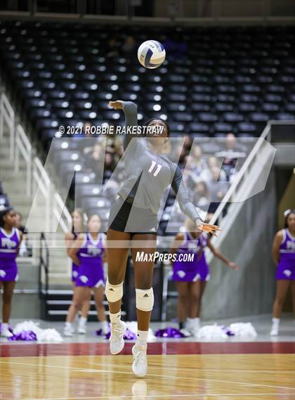 Thumbnail 3 in Keller vs. Ridge Point (UIL Volleyball 6A Semifinals) photogallery.