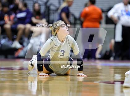 Thumbnail 1 in Keller vs. Ridge Point (UIL Volleyball 6A Semifinals) photogallery.