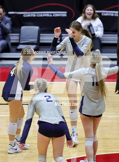 Thumbnail 2 in Keller vs. Ridge Point (UIL Volleyball 6A Semifinals) photogallery.