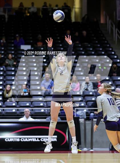 Thumbnail 3 in Keller vs. Ridge Point (UIL Volleyball 6A Semifinals) photogallery.