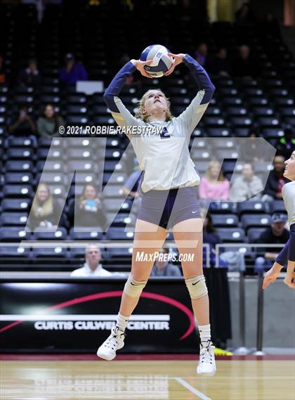 Thumbnail 3 in Keller vs. Ridge Point (UIL Volleyball 6A Semifinals) photogallery.
