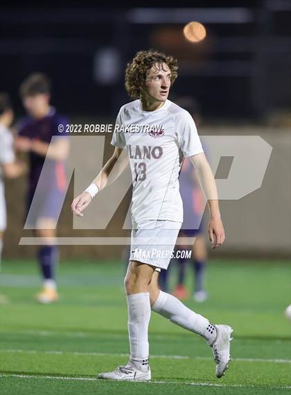 Thumbnail 3 in Seven Lakes vs. Plano (UIL 6A Boys Soccer State Semifinal) photogallery.