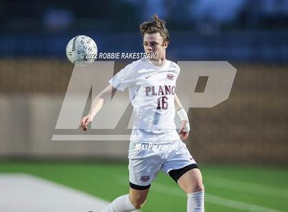 Thumbnail 3 in Seven Lakes vs. Plano (UIL 6A Boys Soccer State Semifinal) photogallery.