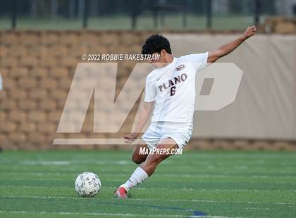 Thumbnail 2 in Seven Lakes vs. Plano (UIL 6A Boys Soccer State Semifinal) photogallery.